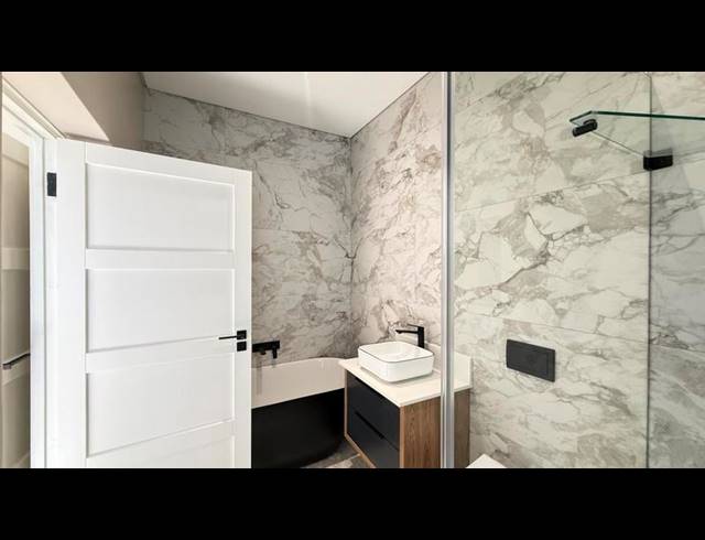 5 BEDROOM HOUSE FOR SALE IN MIDSTREAM HEIGHTS